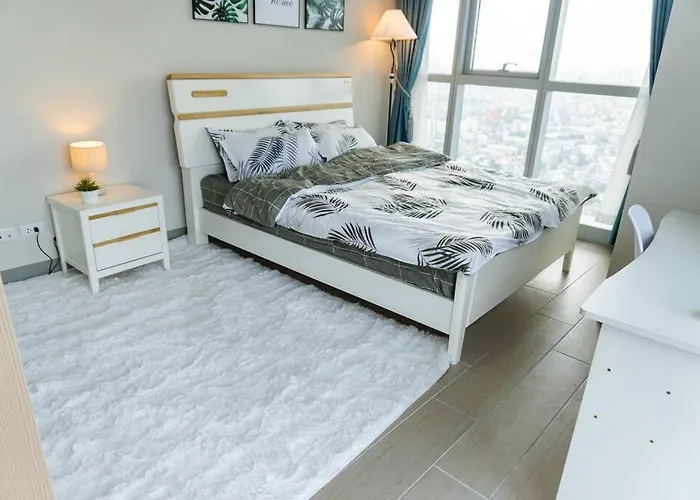 A2J Luxury 3Br Uptown Balcony Bgc Suite Near Mall