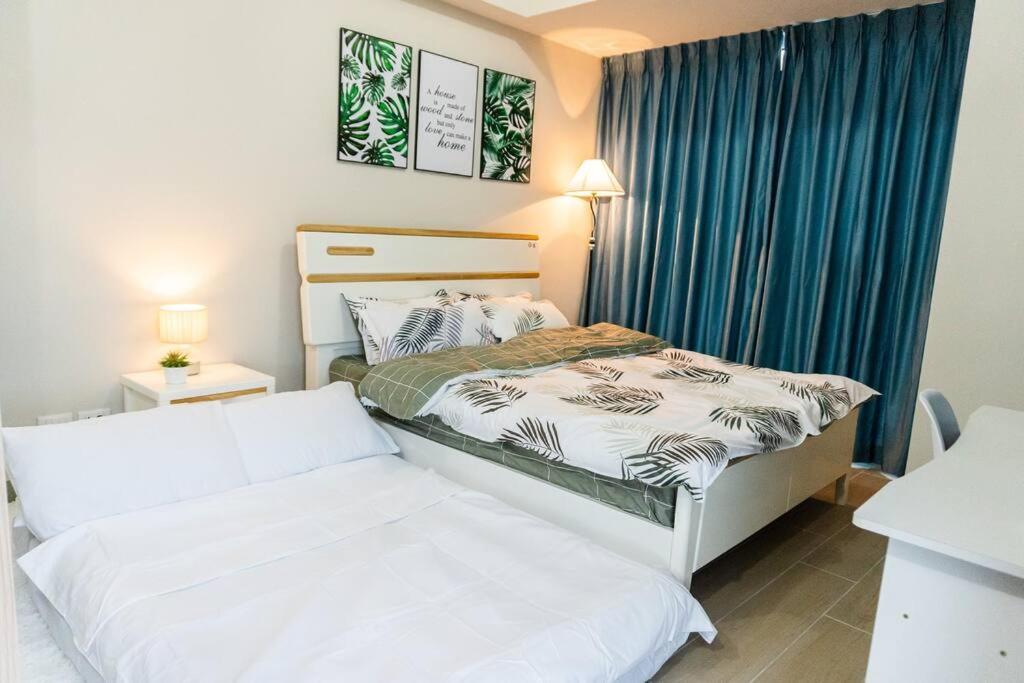 Apartment A2j Luxury 3br Uptown Balcony Bgc Near Mall