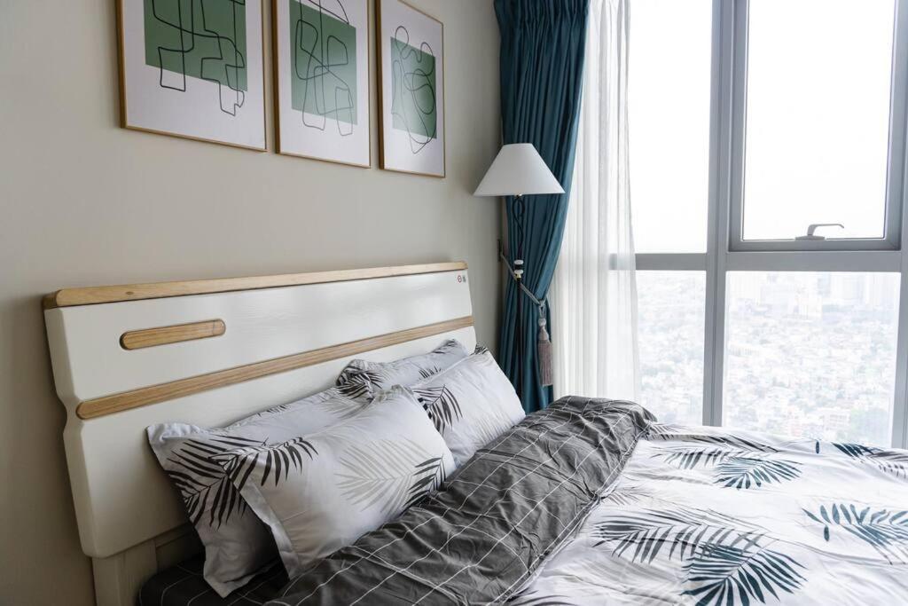 A2j Luxury 3br Uptown Balcony Bgc Near Mall